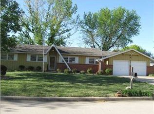 8307 E Willowbrook Rd, Wichita, KS 67207