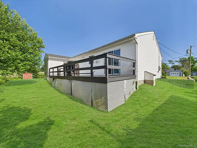45 Willow St — Photo 38