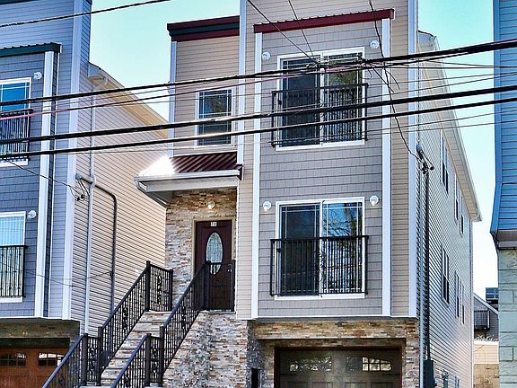 3rd image of 70 Erie St #1
