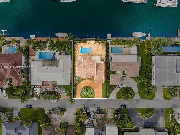 5th image of 624 Palm Dr