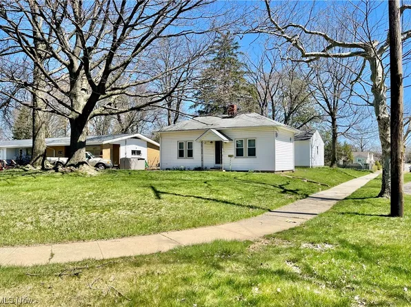 6493 W 130th St, Parma Heights, OH 44130