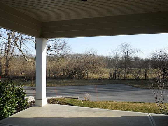 3rd image of 4617 Walnut Creek Dr