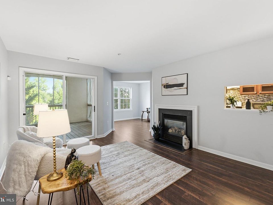 1st image of 6510 Lake Park Dr APT 202