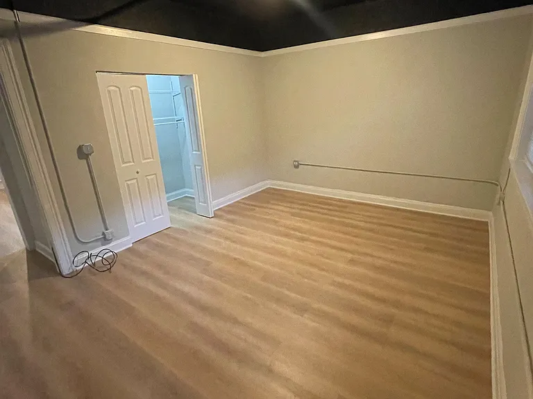 620 W. Addison St. — Photo 10