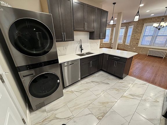4th image of 1527 W Farwell Ave APT 3A