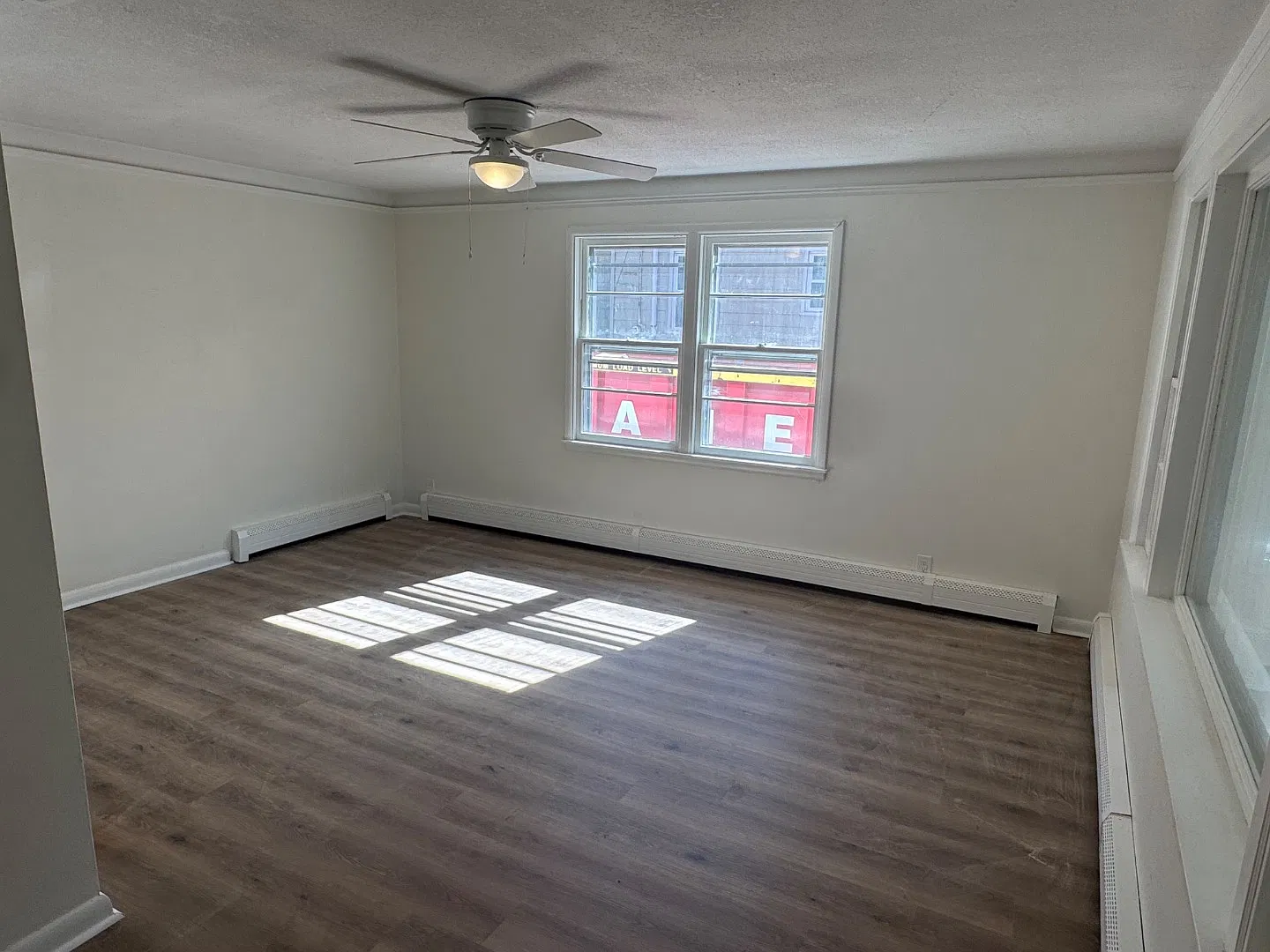 404 S Fourth St — Photo 4