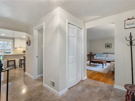 3rd image of 3509 McElroy Dr