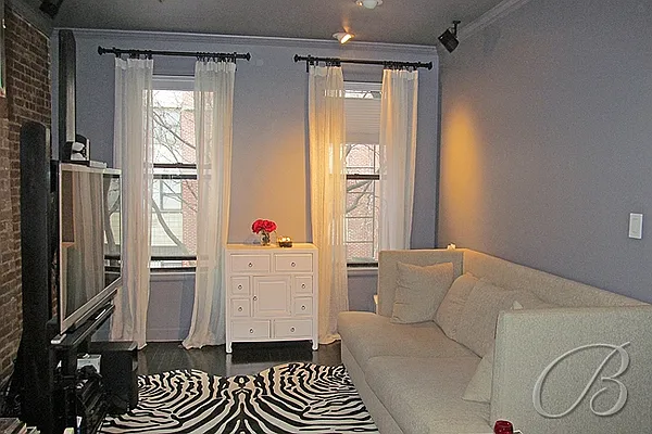 Sold by Bellmarc Realty | media 9