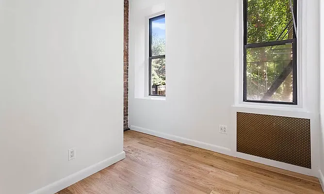 Rented by REAL New York | media 3