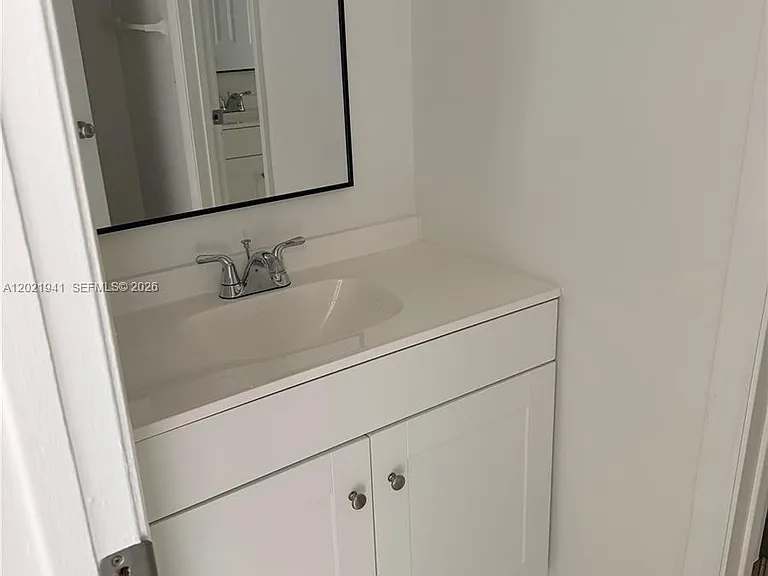 1139 Independence Trl #1139F — Photo 3