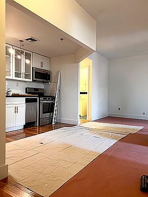 2nd image of 186 Meserole St