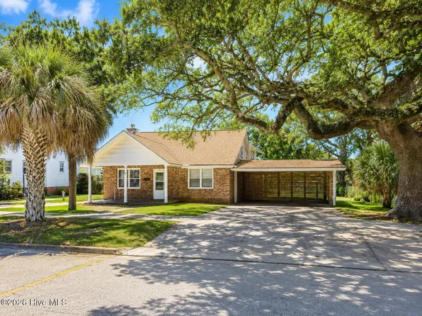 205 W Moore Street, Southport, NC 28461