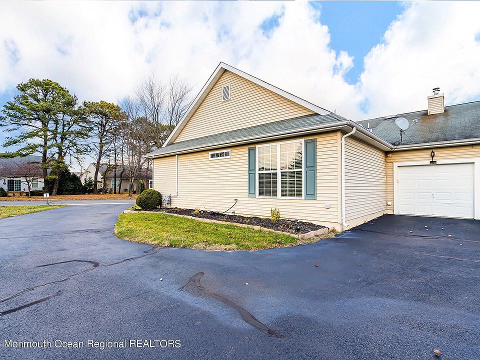 15 Country Walk Boulevard, Whiting, NJ 08759 Zillow