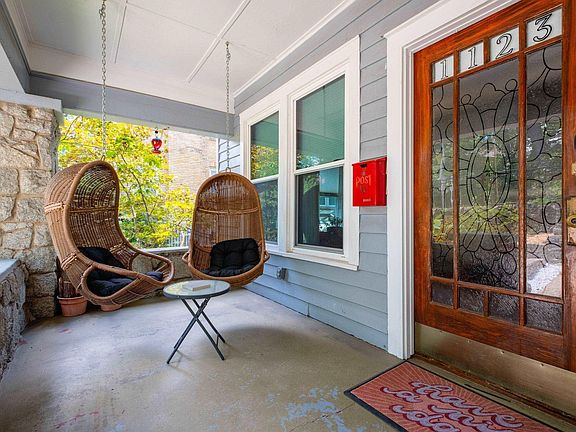 5th image of 1123 Kavanaugh Blvd