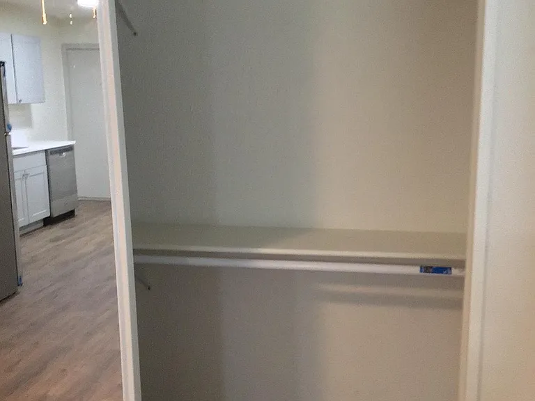 110 N Willomet Ave #4A — Photo 8