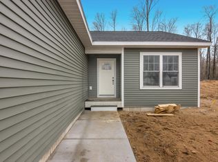 5653 Chokeberry Ln, Grawn, MI 49637