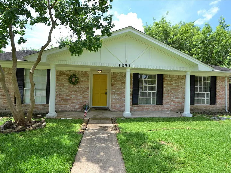 12711 Westleigh Dr — Photo 1