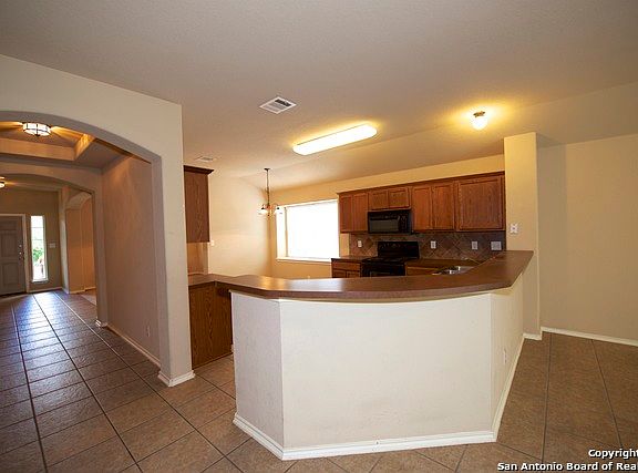 4th image of 3635 Bennington Way