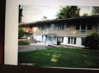 4091 Ravensworth Rd, Annandale, VA 22003