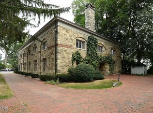14 Talford Pl #2, Saratoga Springs, NY 12866