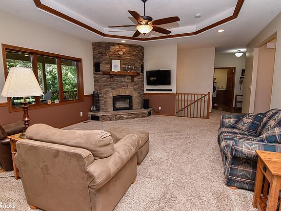 5th image of 2375 186th St Unit D