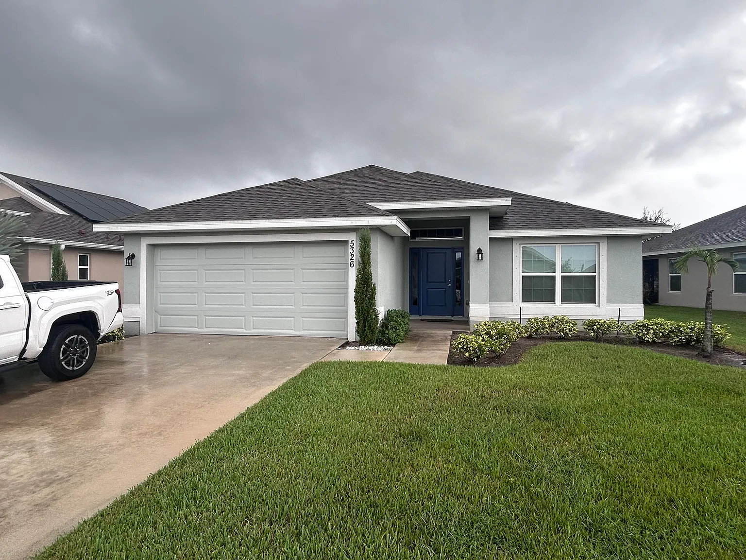 2 bed, 1.0 bath, 1820 sqft, $1,200 — Photo 1