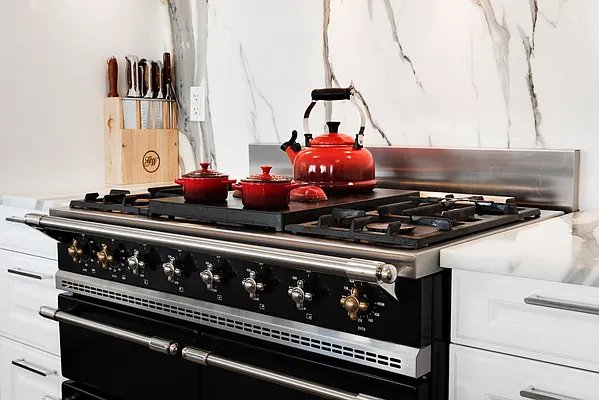 Sold by Compass | media 4