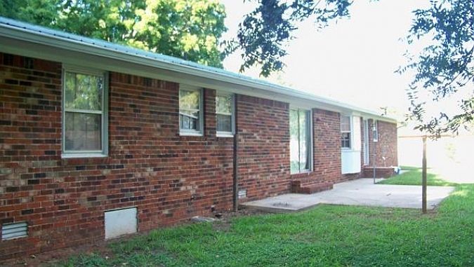 2nd image of 205 Woodland Dr