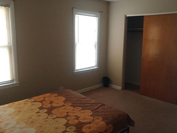 4th image of 6104 N Oakley Ave #Floor1