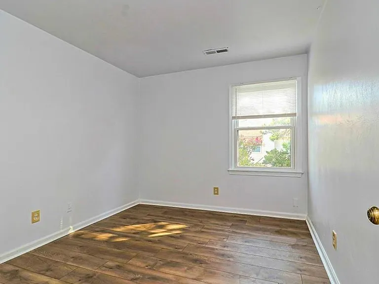 4609 Marlwood Way — Photo 11