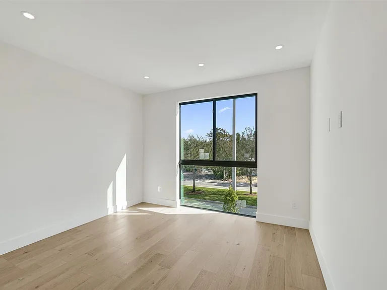 1525 NE 15th Ave — Photo 33