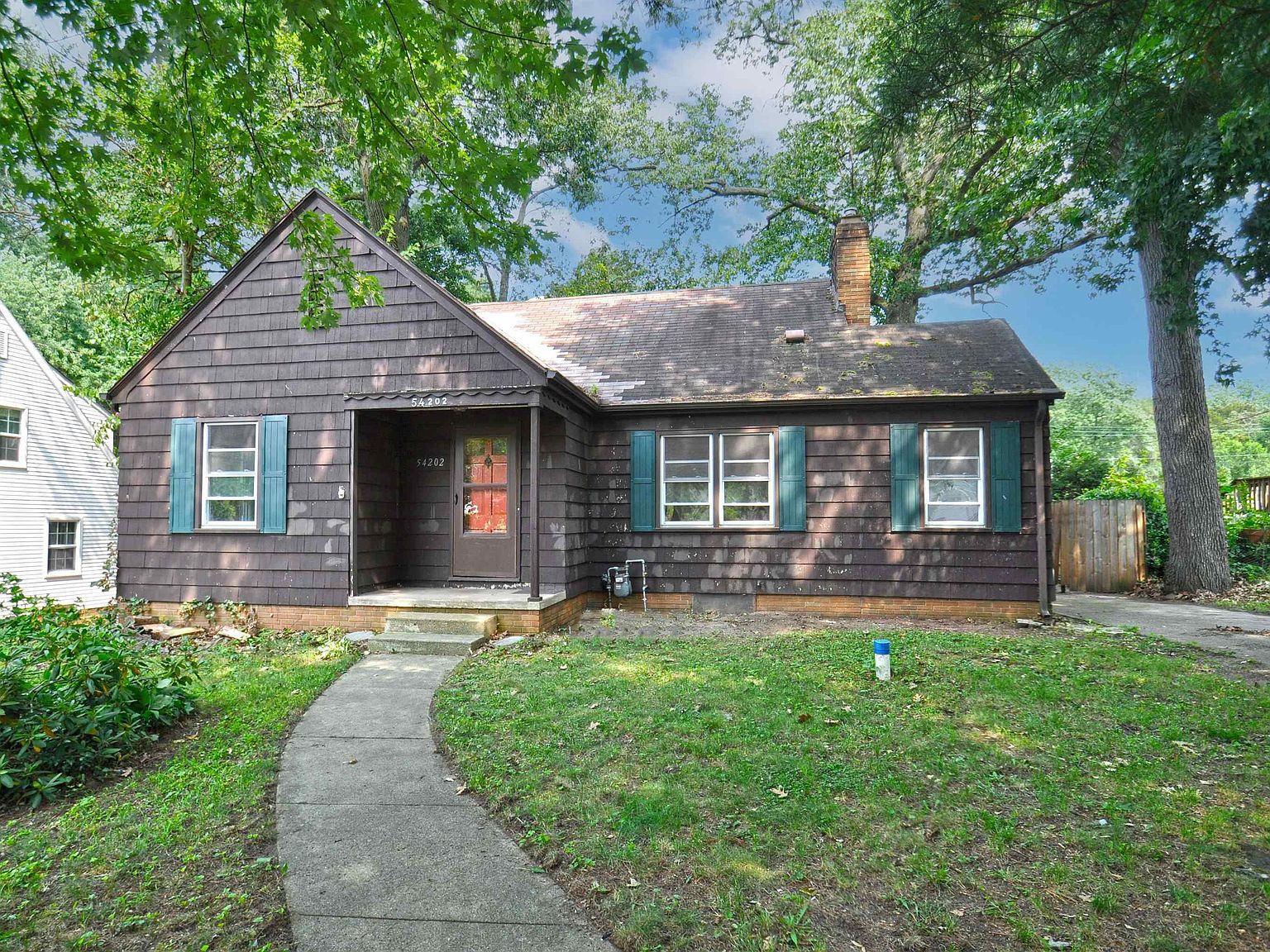 54202 27th St, South Bend, IN 46635 MLS 202326078 Zillow