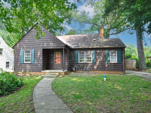 54202 27th St, South Bend, IN 46635
