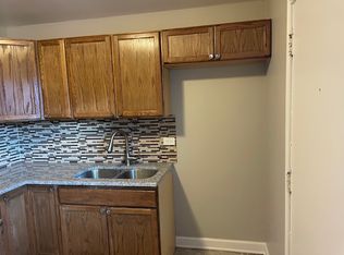 905 Austin St #1, Evanston, IL 60202
