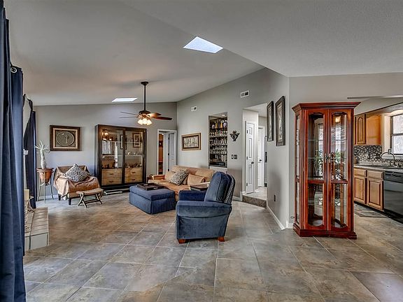 3rd image of 810 Night Heron Ln