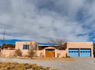 6 Ruta Sin Nombre, Santa Fe, NM 87507
