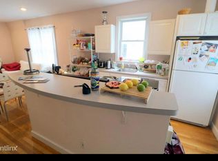 7 Lawrence St #1, Cambridge, MA 02139