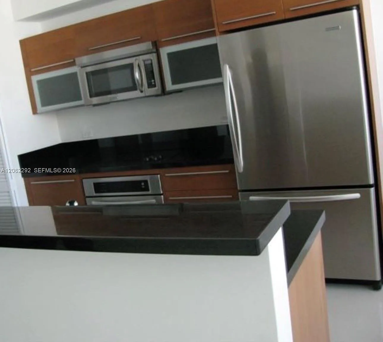 Vizcayne North Condo — Photo 3