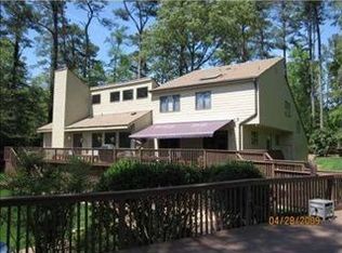 1301 Old House Ln, Virginia Beach, VA 23452