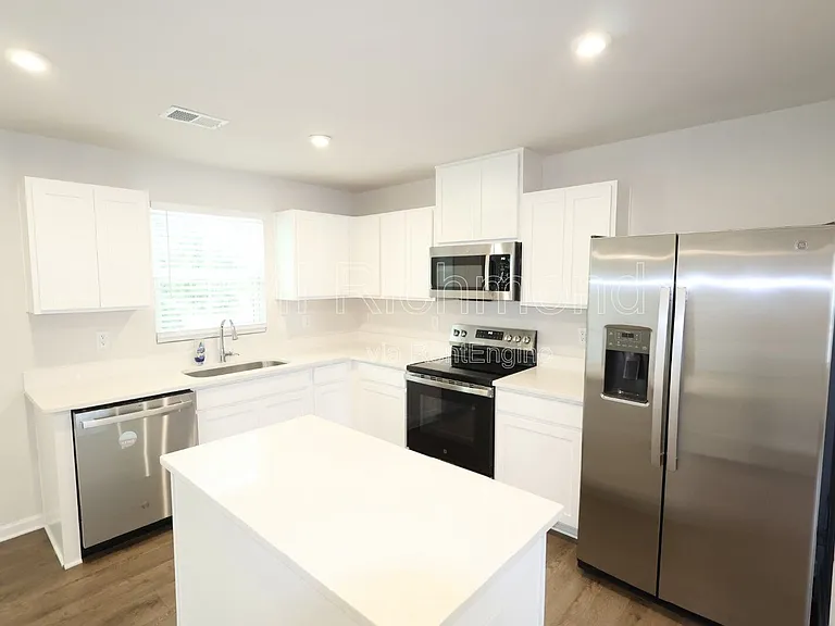 1240 Canterbury Ridge Rd — Photo 9