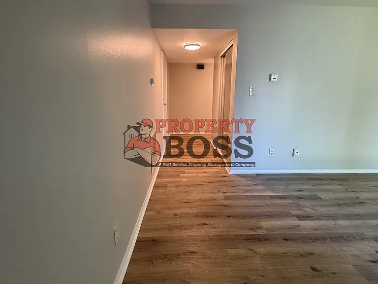 7322 Noble St #4-1 — Photo 4