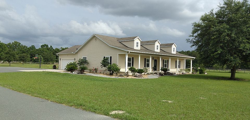 1st image of 455 SW Marynik Dr