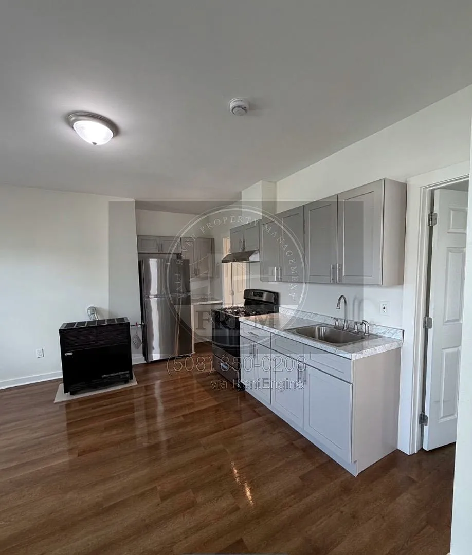2 bed, 1.0 bath, $1,350 — Photo 1