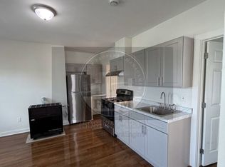 297 N Front St #3, New Bedford, MA 02746