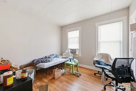 33 Baggott St — Photo 2
