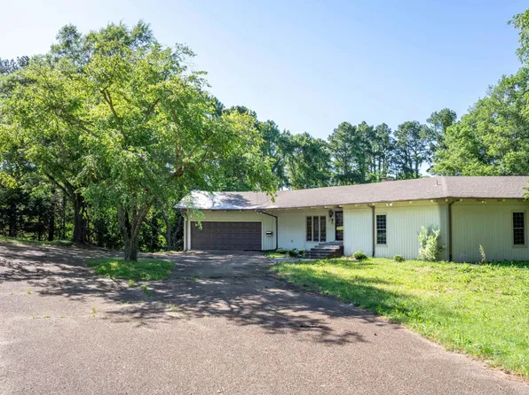 924 W Liberty Ave, Covington, TN 38019