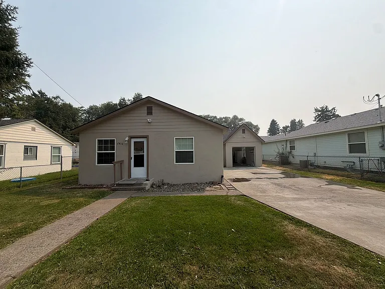 2410 Englewood Ave — Photo 39