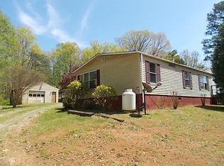 109 Afton Ln, Goodview, VA 24095