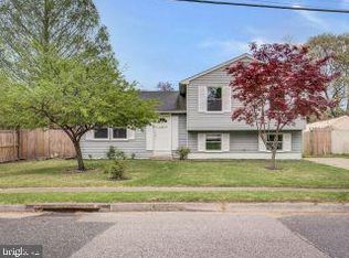703 Quail Dr, Glen Burnie, MD 21061