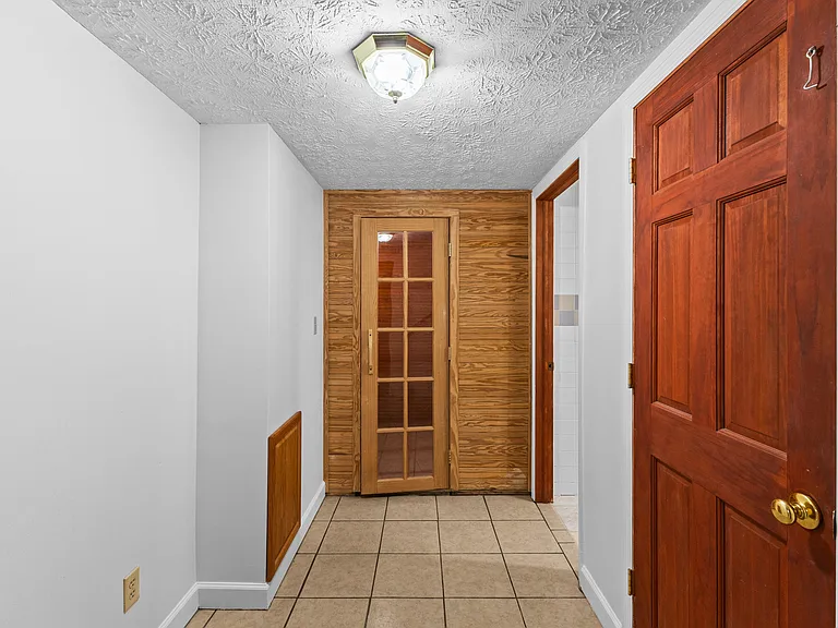 78 Auburn Ave — Photo 38